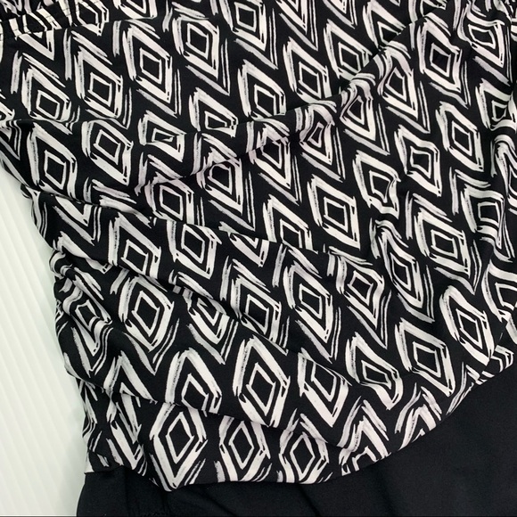 Jantzen Swimsuit Size 8 NWT One Piece Geometric Black White Lined Tummy Control - Picture 11 of 11